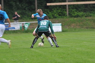 开云体育官网-中国足球冬季气候与训练场地条件对运动员表现的影响，冬季足球训练的好处